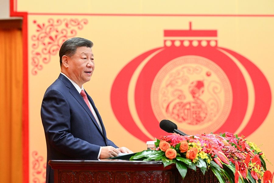 　　1月27日，中共中央、国务院在北京人民大会堂举行2025年春节团拜会。中共中央总书记、国家主席、中央军委主席习近平发表讲话。新华社记者 李学仁 摄