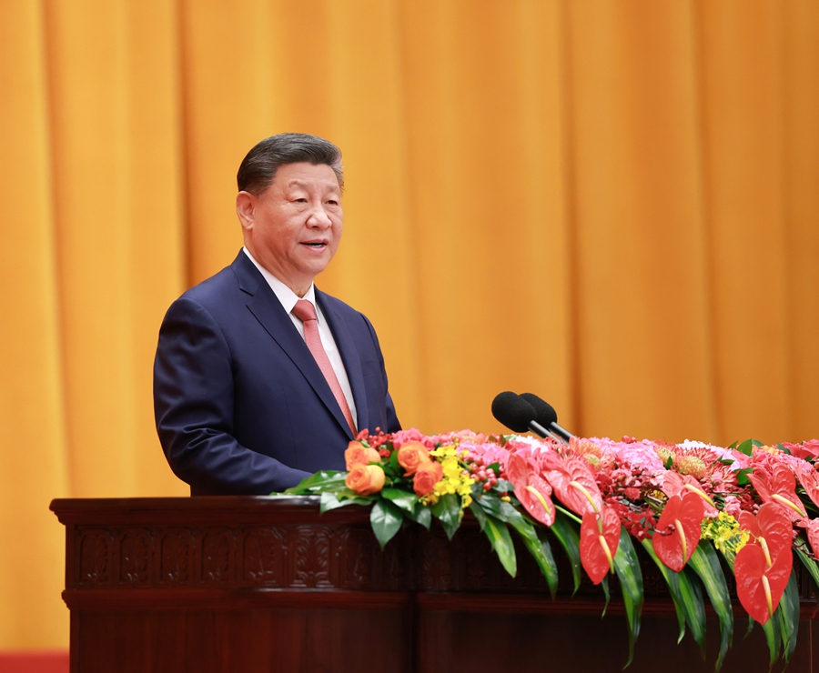 　　1月27日，中共中央、国务院在北京人民大会堂举行2025年春节团拜会。中共中央总书记、国家主席、中央军委主席习近平发表讲话。新华社发（冯永斌 摄）