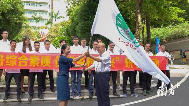 “强化红色基因  提升综合素质 促进乡村振兴” 研学接龙活动。