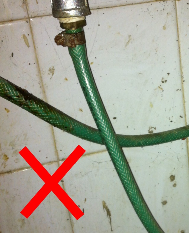 像这样的胶管,可不能再用了哦! 像这样的胶管,可不能再用了哦!