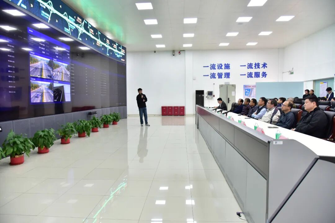 佛开路网运行与应急指挥中心系统功能演示 摄影:肖玉