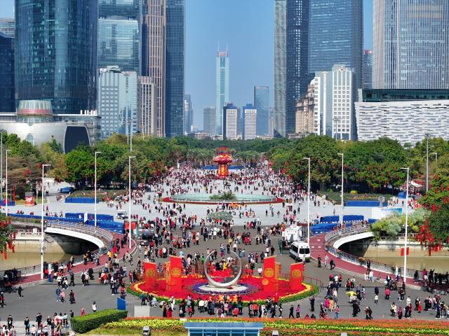 南方+ 王俊涛 拍摄