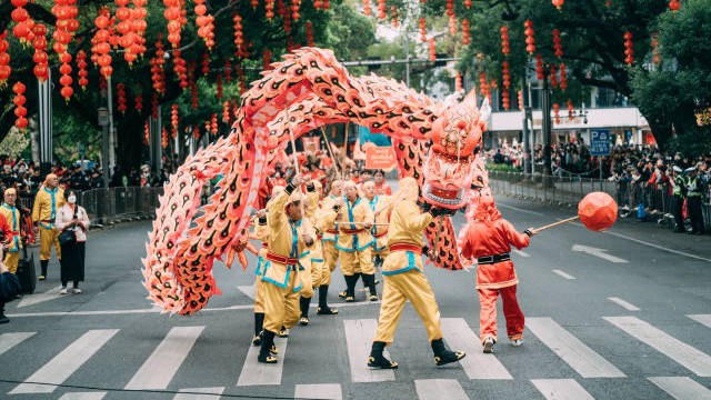 图集｜“中国龙”齐聚惠州，万人空巷闹元宵