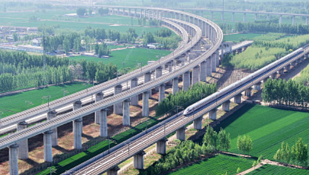 上半年全国铁路固定资产投资3559亿元 同比增长5.5%