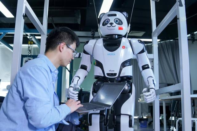 政府工作报告首提“具身智能”，广东“AI+”如何起飞？