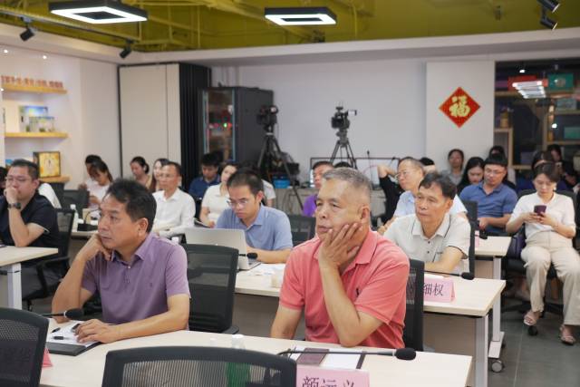 培训会现场。 培训会现场。