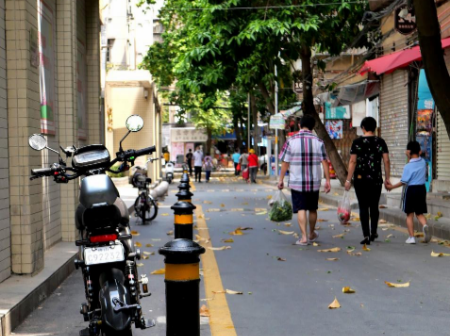 管控区日记 | 广州白云区那些熟悉又陌生的人和事