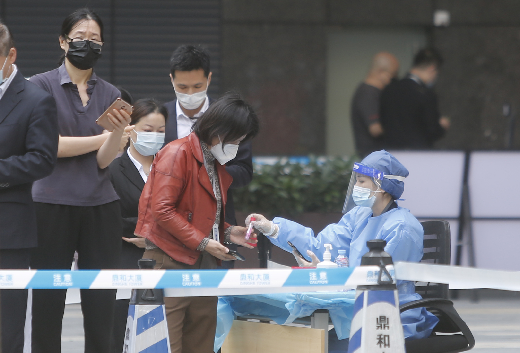 Guangzhou suspends all exhibitions, 3 GD cities report new cases