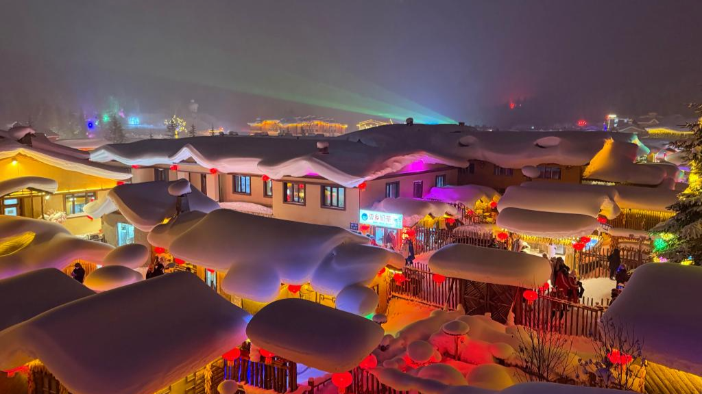 China's snow town scenic area sees peak of tourism