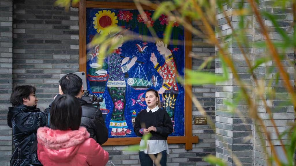 广东财经大学“留”影南粤团队在惠州市龙门县拍摄宣传短片。通讯员供图