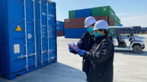 兔年广东首列中欧班列驶出广州国际港 为欧洲送去“广味”年货 兔年广东首列中欧班列驶出广州国际港 为欧洲送去“广味”年货