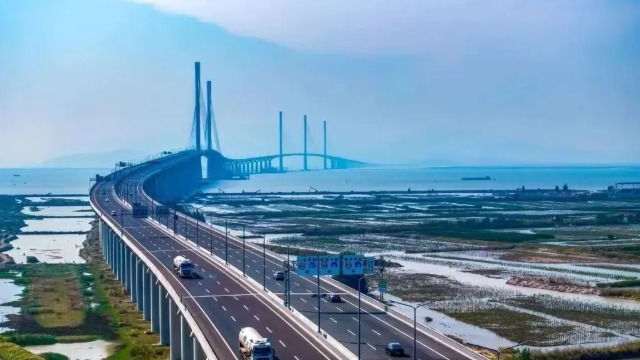 全省首个！黄茅海跨海通道荣获“全球道路成就奖”