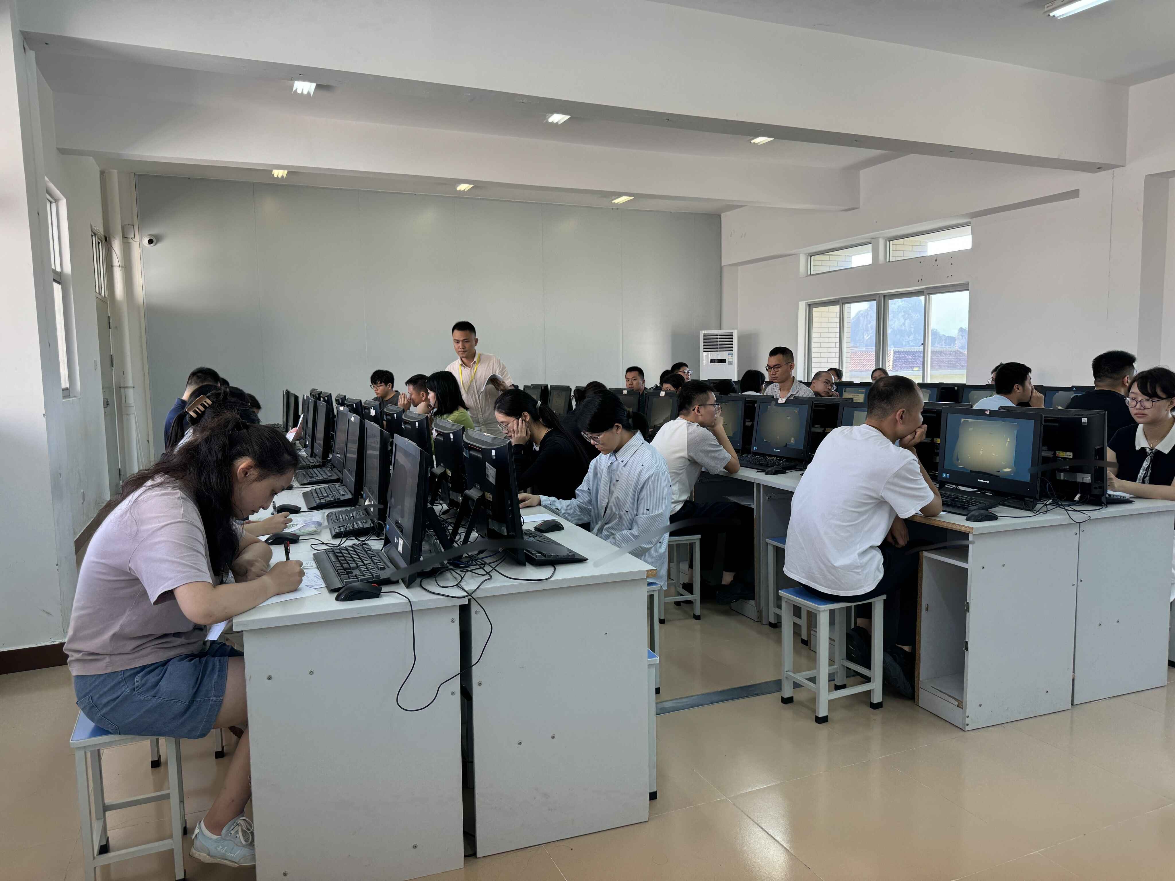 云浮考区圆满完成2025年法考客观题考试