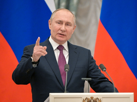 俄总统普京指示俄军方确保顿巴斯地区和平