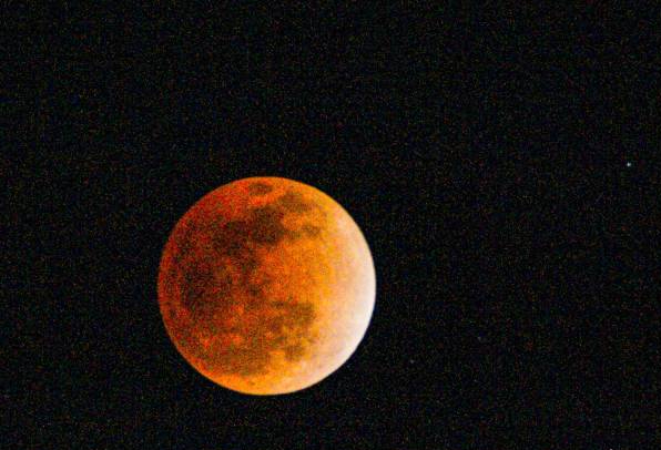 "Red Moon" visible in various parts of Guangdong on September 8