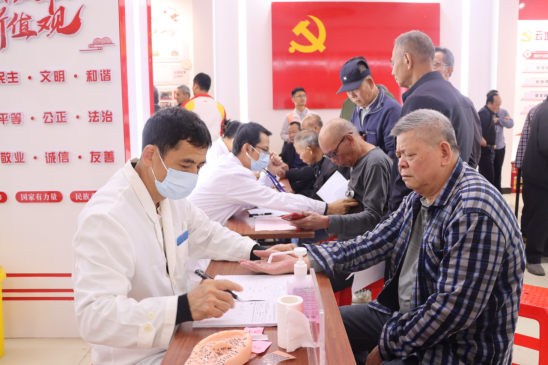 云浮市:开展“关爱老兵 送医送药”温情行动