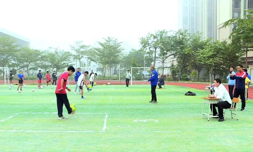 罗定市中小学校体育王者挑战赛决赛开赛