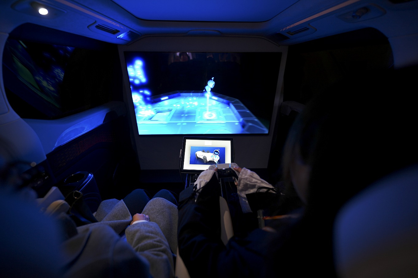 支持多样化娱乐选择的索尼车载娱乐系统