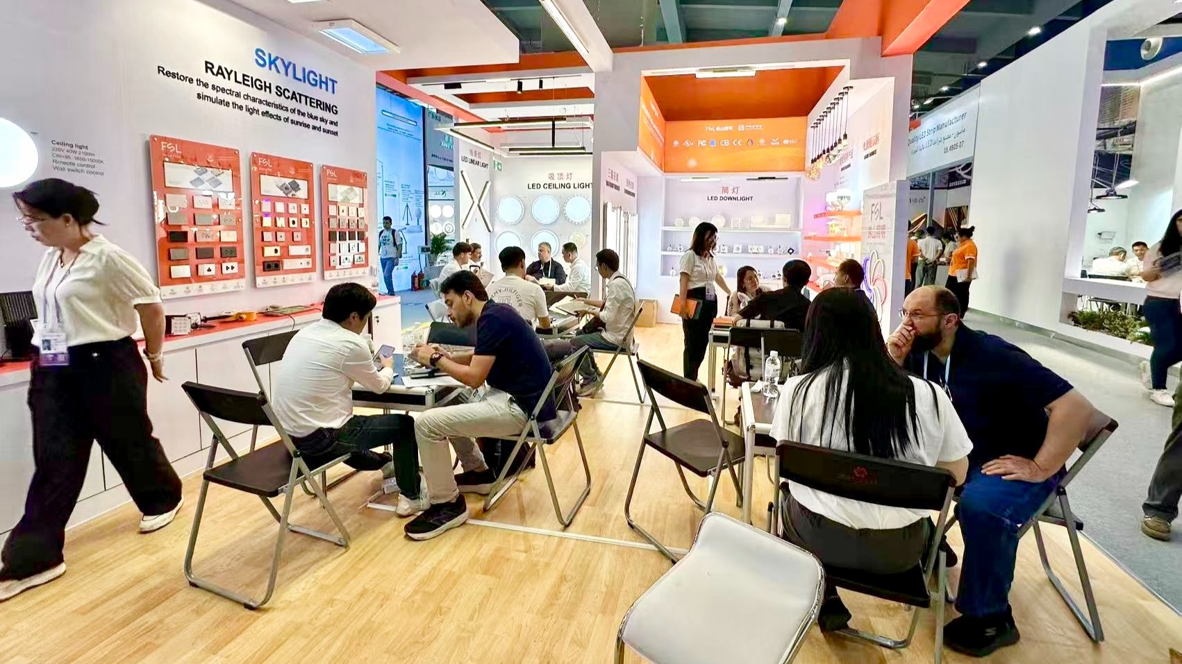 产品链全球，服务暖广交 广东省属企业双翼振翅启新程