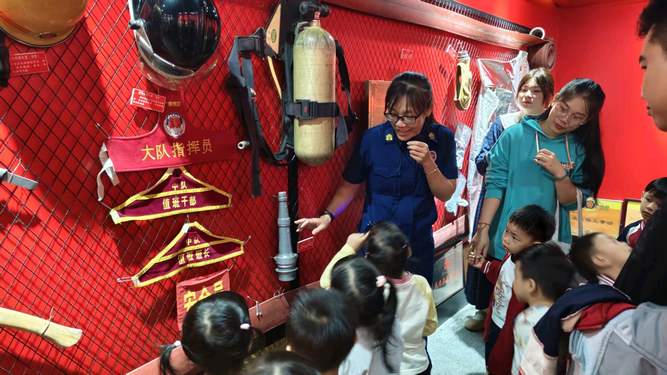 罗定：全国消防日点亮亲子安全梦