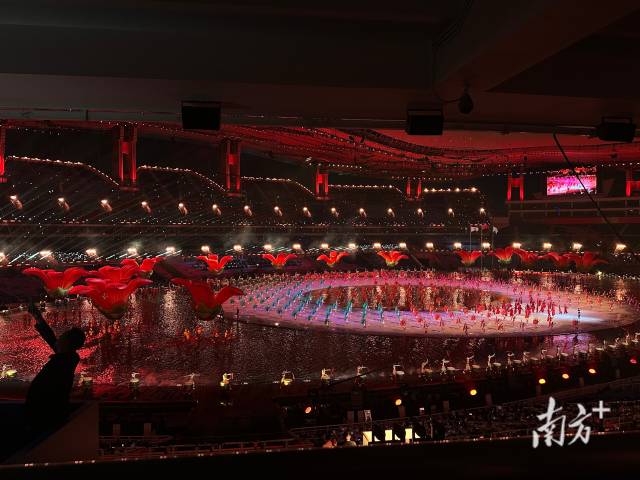 南方+ 仇敏业 拍摄