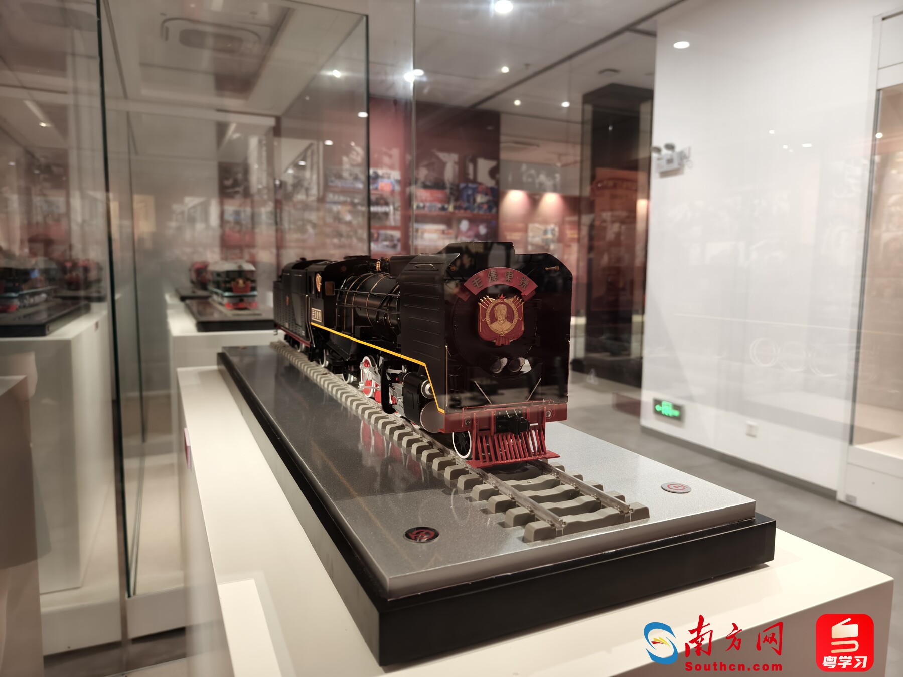 第一代“毛泽东号”蒸汽机车模型