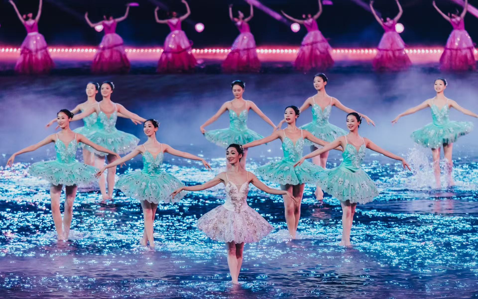 惊艳全运会开幕式的水上芭蕾，竟是云浮姑娘担纲编导！