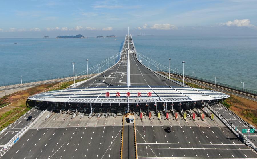 Hong Kong-Zhuhai-Macao Bridge sees record-breaking traffic