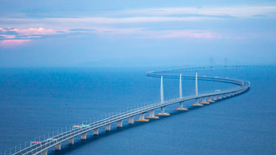 通车四周年，港珠澳大桥经贸新通道加速崛起