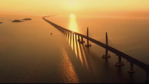 一桥越沧海——“超级工程”港珠澳大桥谱写“湾区新篇”