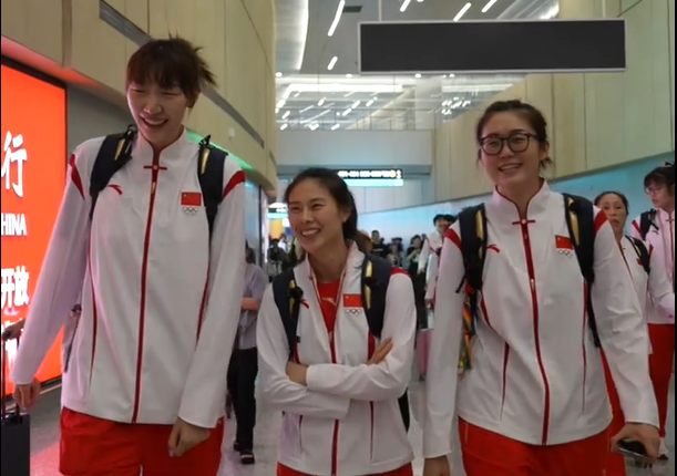 GDToday on Spot | Encountering Chinese Women's Basketball National Team in Hangzhou