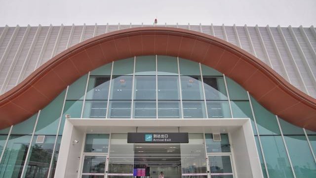 Foshan Airport's new terminal put into use