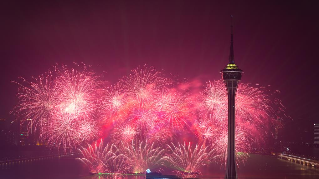 Macao holds firework show to celebrate 25th anniversary of returning to motherland