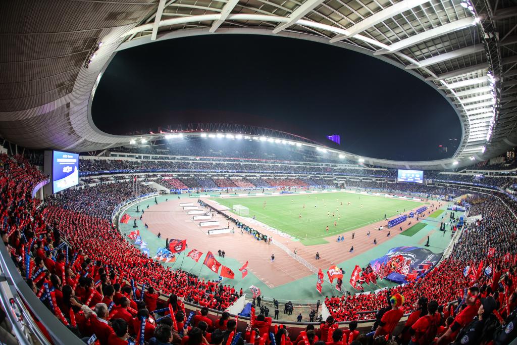 这是11月1日拍摄的2025江苏省城市足球联赛（“苏超”）决赛现场。新华社记者 季春鹏 摄