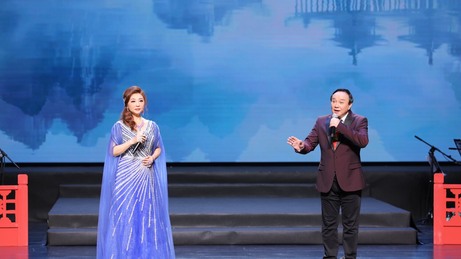 百年红腔映初心，晓君演唱会献礼红线女百年诞辰