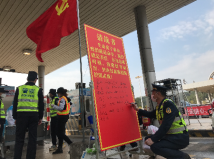 我的抗疫故事 | 两年后,女儿的“奥特曼”在家打“怪兽” 我的抗疫故事 | 两年后,女儿的“奥特曼”在家打“怪兽”