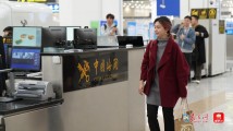横琴正式封关运行!首位携带动植物产品的澳门居民通过海关查验 横琴正式封关运行!首位携带动植物产品的澳门居民通过海关查验