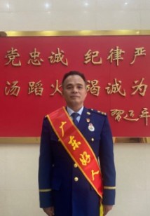 邓洪 邓洪