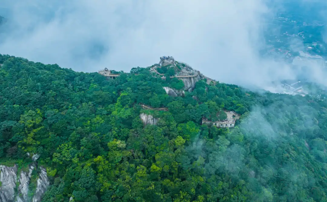 罗浮山飞云顶_副本.jpg