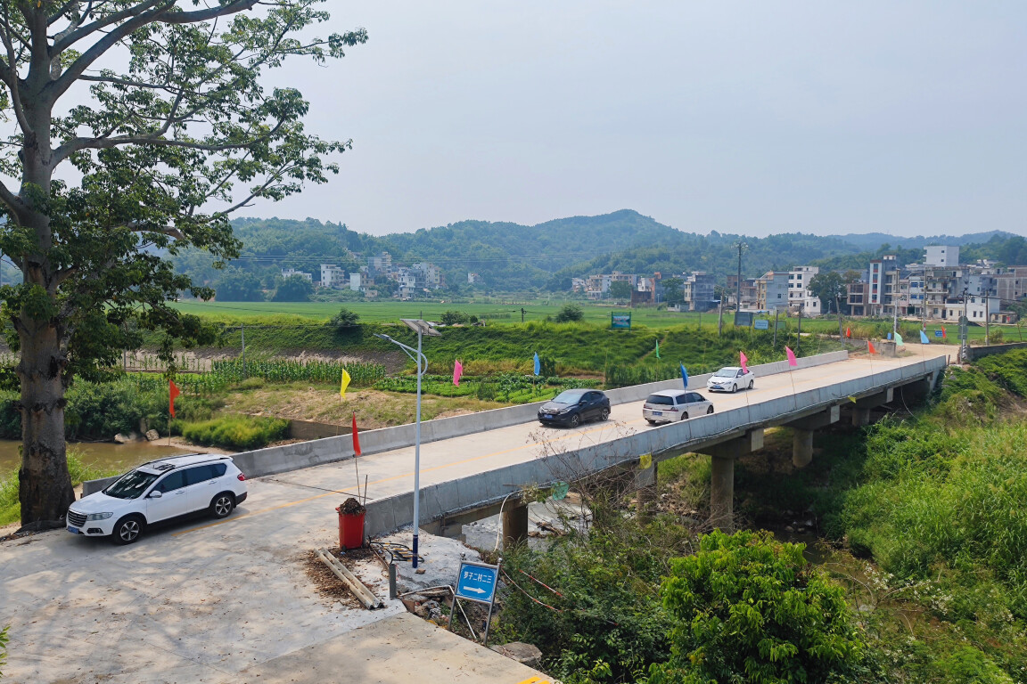 挂点手记 | 郁南建城镇：新路通 民心畅
