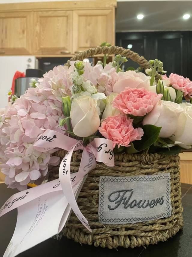 鲜花是母亲节期间备受关注的礼品之一