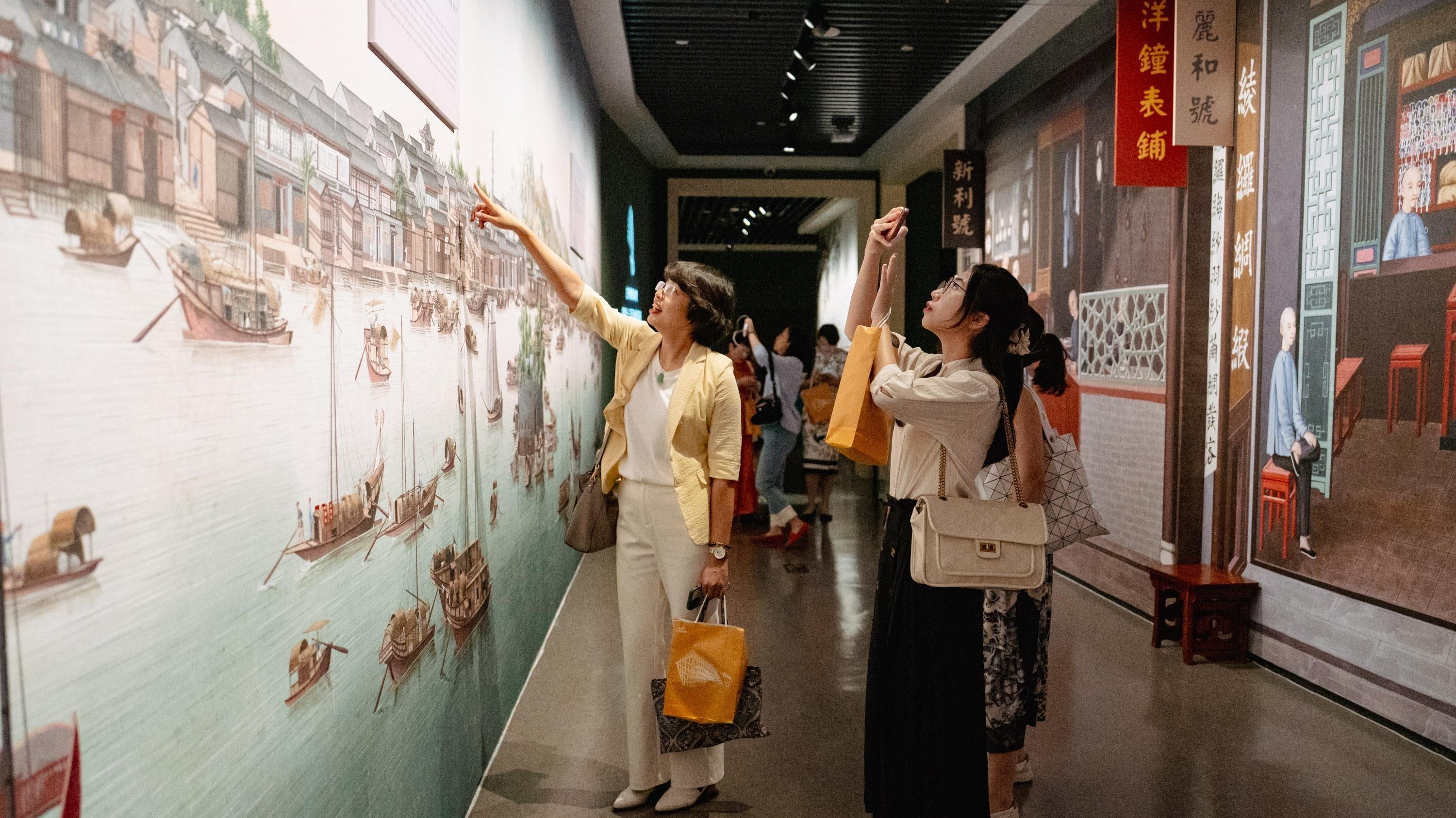 Museums become popular travel destinations during National Day holiday