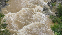 清远普降大暴雨多条河流超警戒 今晚或出现编号洪水