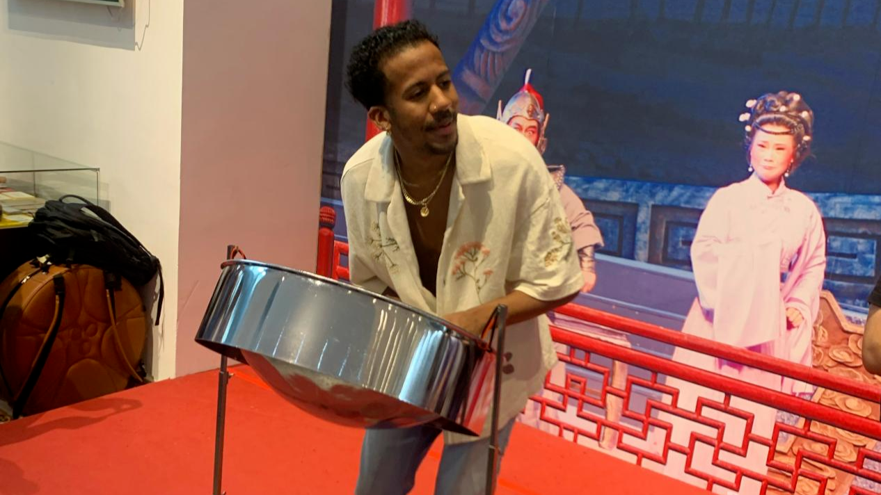 Musician from Trinidad and Tobago expects to fuse the music of his country and Guangdong