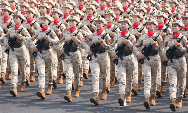 2025年9月3日，纪念中国人民抗日战争暨世界反法西斯战争胜利80周年大会在北京隆重举行。这是民兵方队接受检阅。新华社记者 王建华 摄