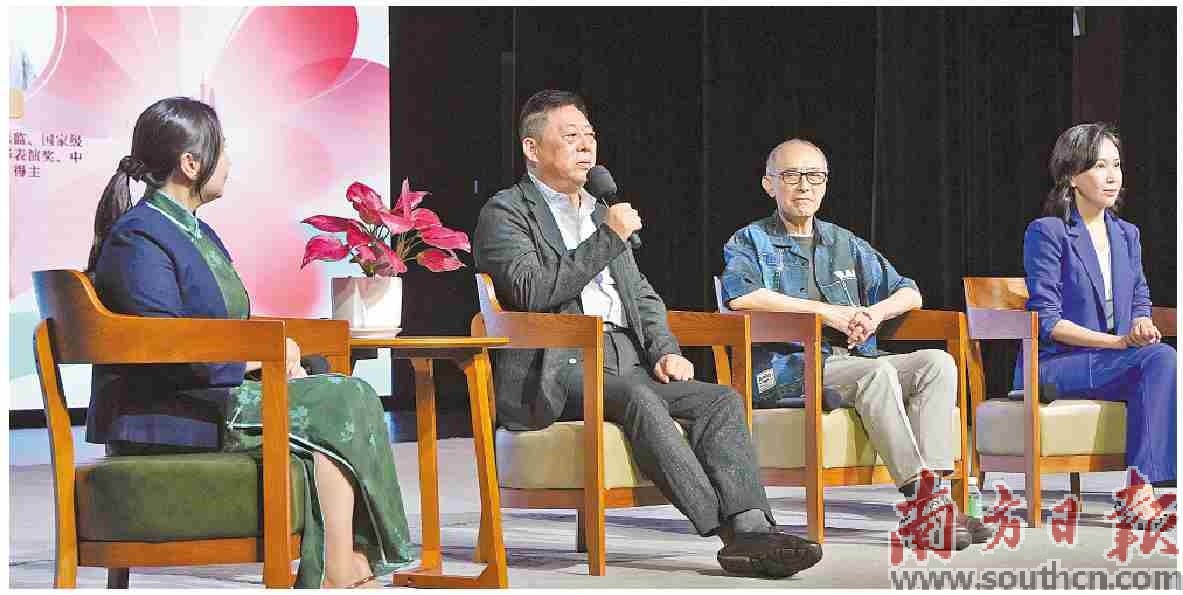 戏曲创作者进行圆桌对话。南方日报记者 仇敏业 摄