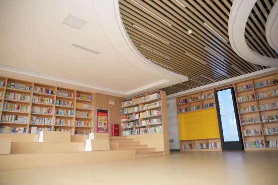 广州新城实验中学声像图书室。图源:南方日报