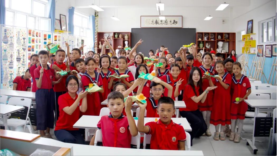 广东大学生赴疆“三下乡”，将青春力量注入边疆