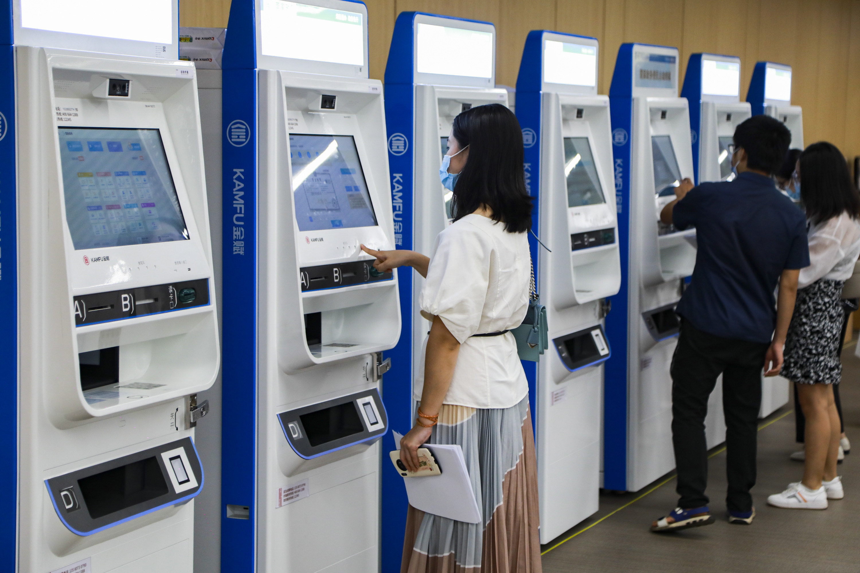 新华社评论员：新时代10年的伟大变革具有里程碑意义