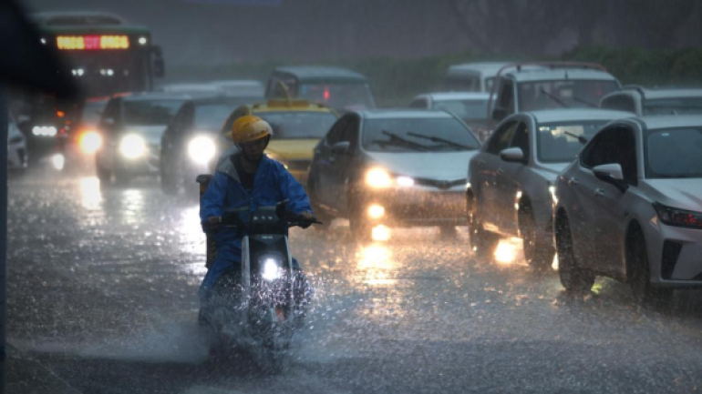 Heavy rainfall in Guangdong moves southward; Guangzhou may shower in rain till May 1